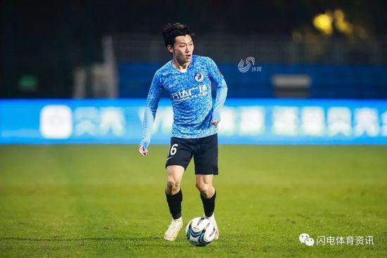 爱劳情侣